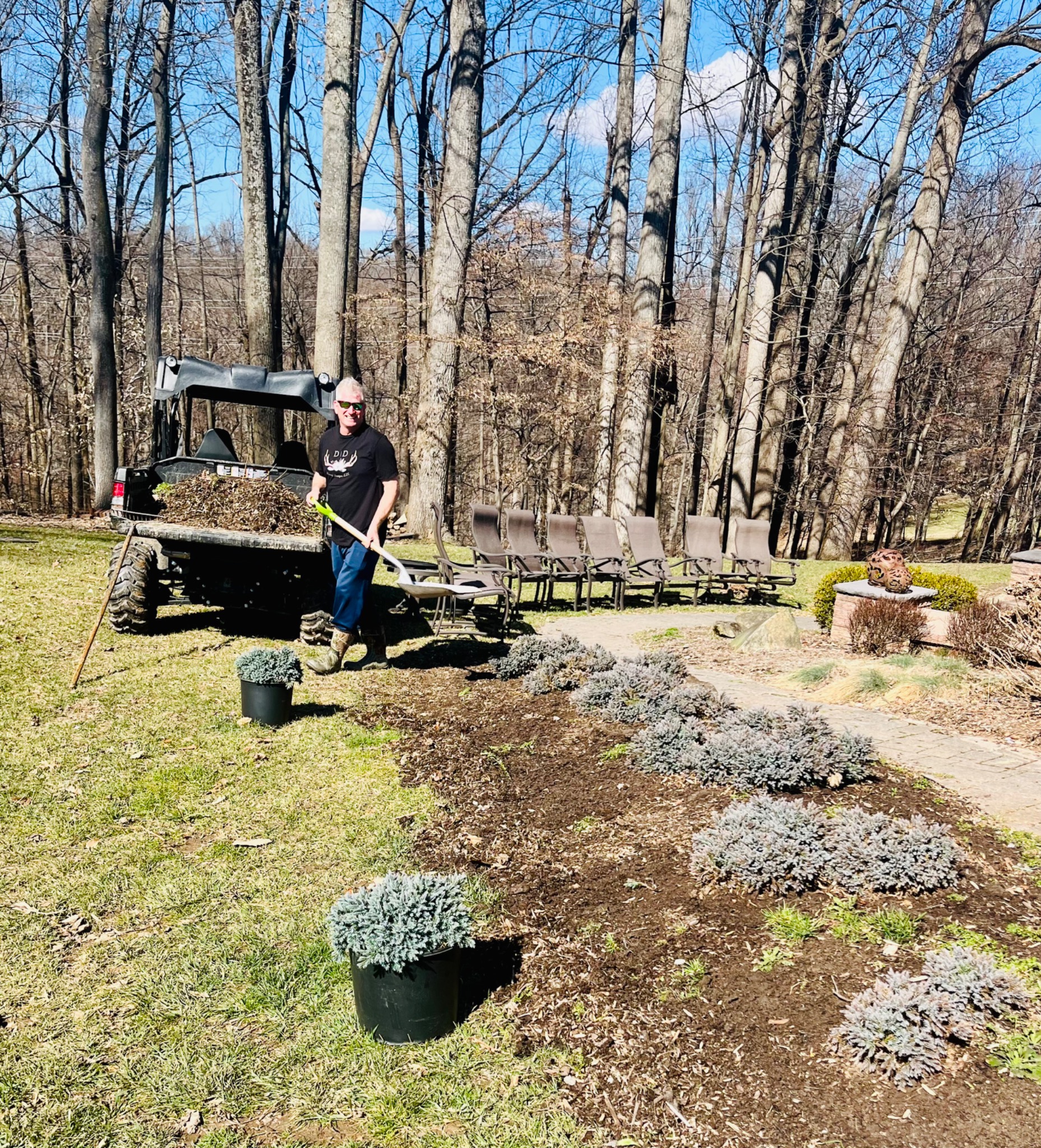 Freshly mulched landscape bed after seasonal cleanup